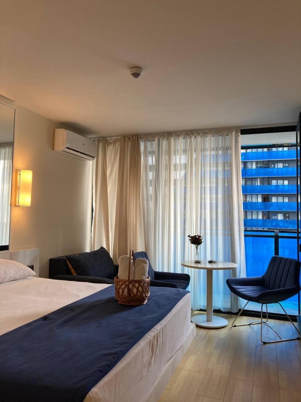 Orbi City Aparthotel Batum Dış mekan fotoğraf
