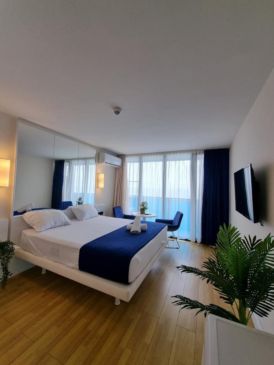 Orbi City Aparthotel Batum Dış mekan fotoğraf