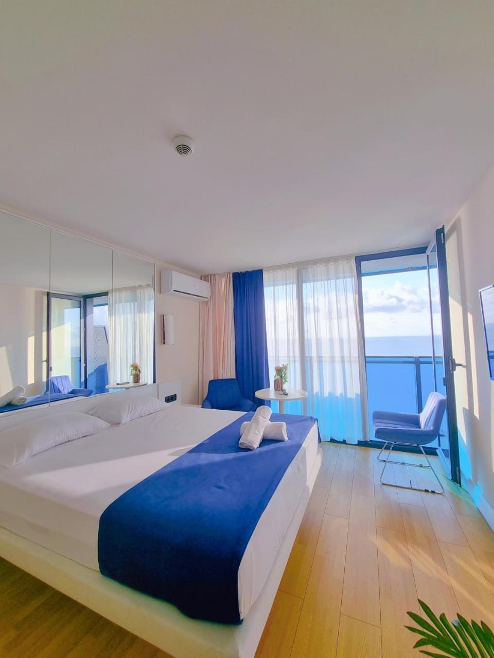 Orbi City Aparthotel Batum Dış mekan fotoğraf